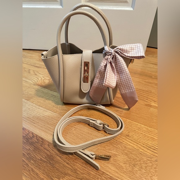 Women's Small Tote Bag in Light Beige with Pink Scarf Accent - Picture 4 of 4
